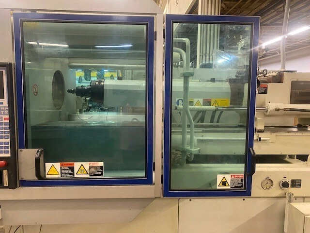 350 Ton, 22.9 oz., Krauss Maffei #KM350-1900C2, horizontal injection molding machine, 60mm screw, 2006 - Image 4