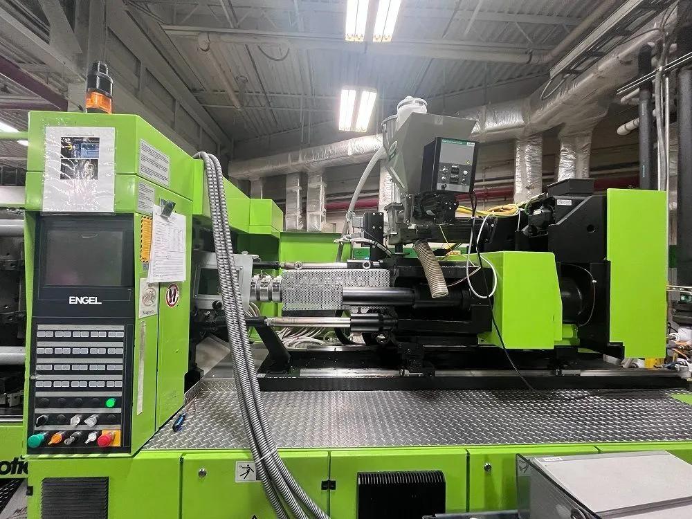 200 Ton, 10 oz., Engel #e-motion-740/200T-US, horizontal injection molding machine, 45mm screw, 2006 - Image 3