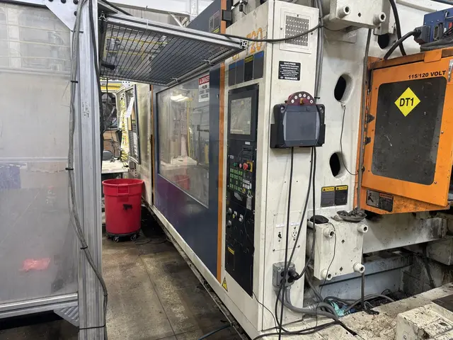 720 Ton, 119.4 oz., UBE #Ultima-UN720W/114E, horizontal injection molding machine, all electric, 2008 - Image 1