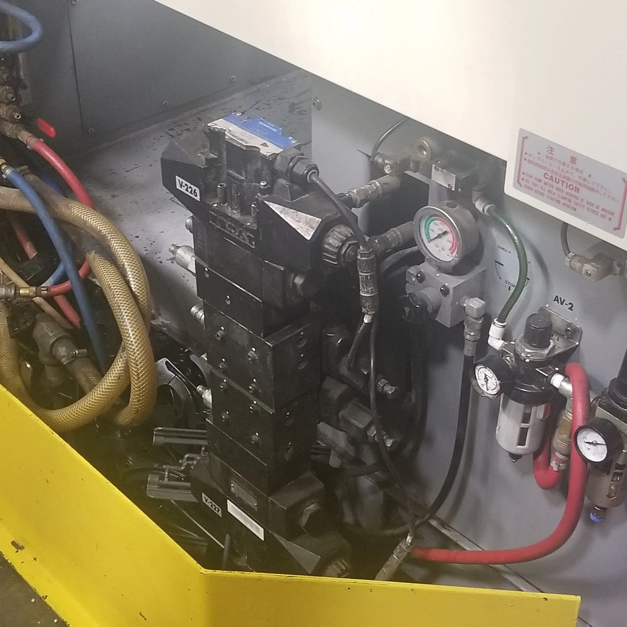 154 Ton, 14.9 oz., Nissei #FNX140-36A, hybrid horizontal injection molding machine, 56mm screw, 2011 - Image 4