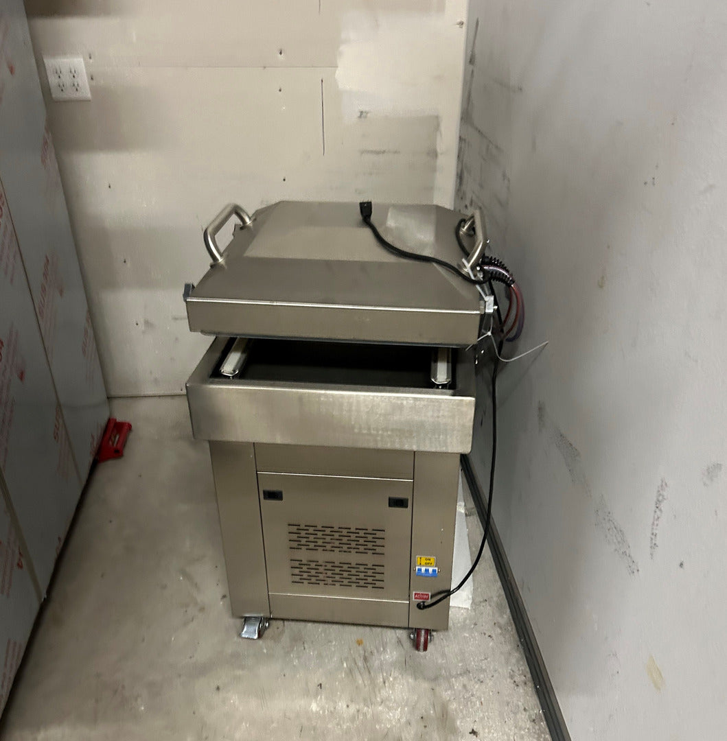 Industrial vacuum sealer, new surplus - Image 1