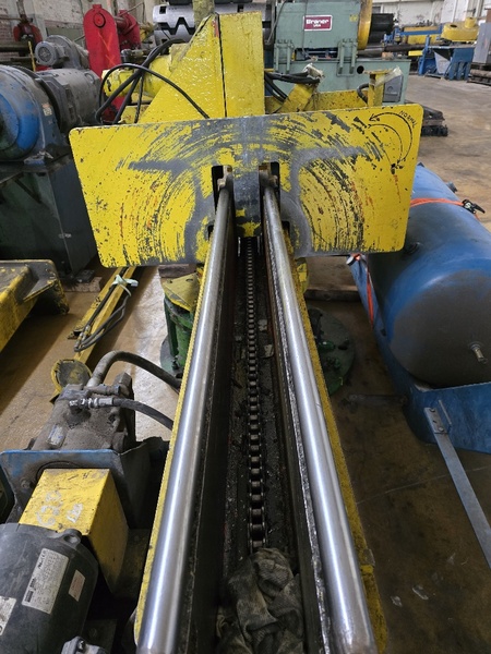30000 lb. Turnstile (2-Arm), 60" W capacity, 5" C-hook opening, hydraulic, motorized chain-operated - Image 4