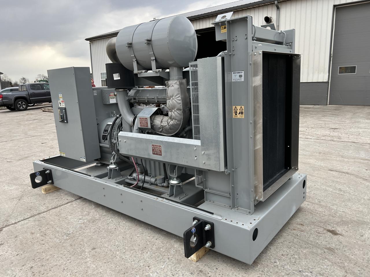 250 KW MTU #DS250, diesel generator set, 120/208 Volts, 3-phase, 312 HP @ 1800 RPM, 6R1600G70S engine, EPA - Image 4