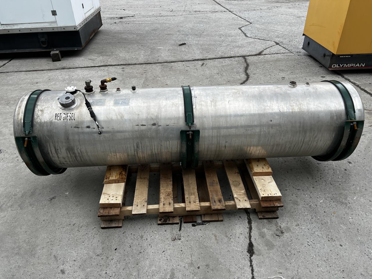 150 gallon Northside Industries Inc., Diesel Fuel Tank w/Saddle Mounts, 96" L x 30" width x 30" H, 2010 - Image 4