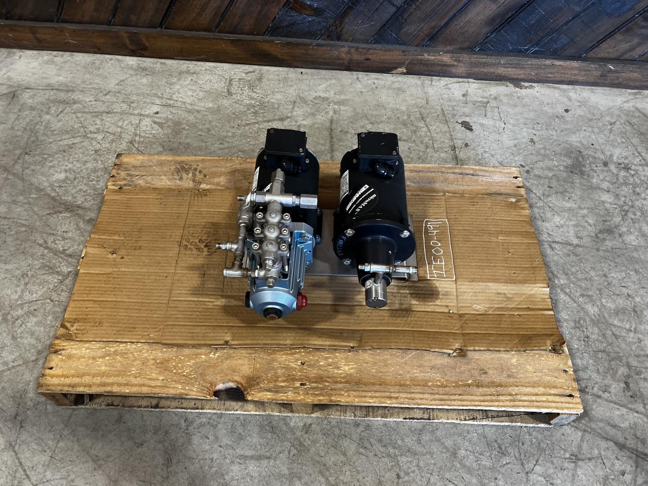 Caterpillar #25F05SEEL, Pump Set, for DPF Injection, 3 phase, 4-pole, 230/460 V - Image 1