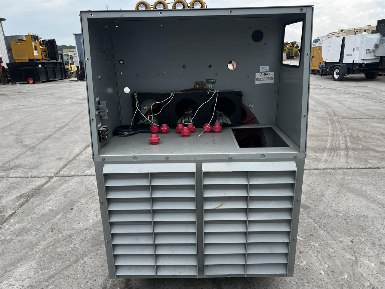 2200 KW, 1800 RPM, MTU #2000RXC6DT2, Generator End, sound attenuated enclosure 00, 3 phase, 4-wire, 2500 kVA - Image 3