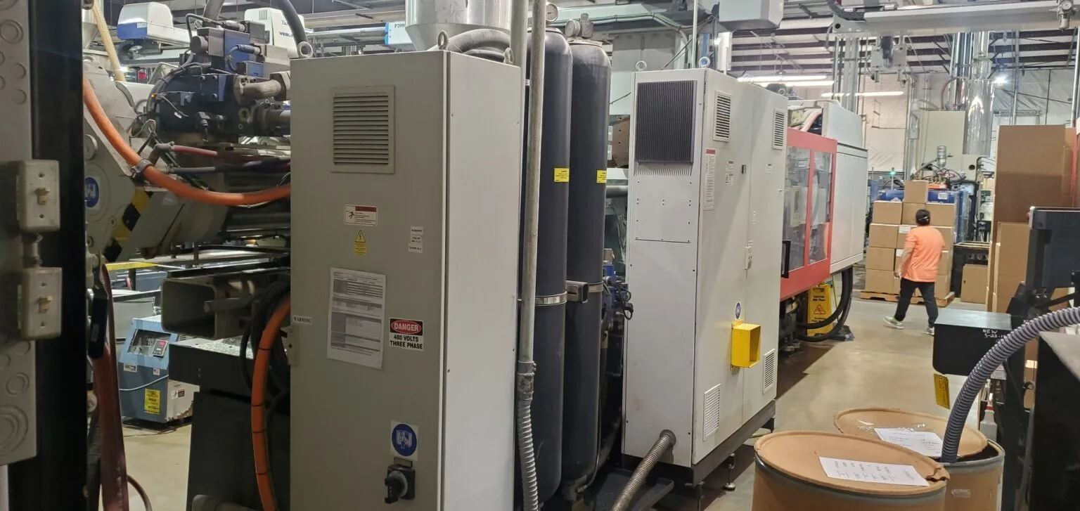 350 Ton, 50.8 oz., Ferromatik Milacron #K-TEC350, horizontal injection molding machine, 80mm screw, 2013 - Image 2