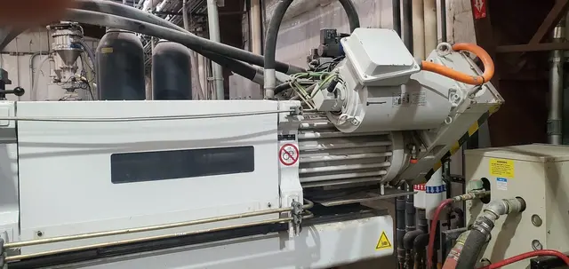 350 Ton, 50.8 oz., Ferromatik Milacron #K-TEC350, horizontal injection molding machine, 80mm screw, 2013 - Image 4