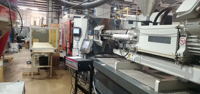 350 Ton, 50.8 oz., Ferromatik Milacron #K-TEC350, horizontal injection molding machine, 80mm screw, 2013 - Image 5