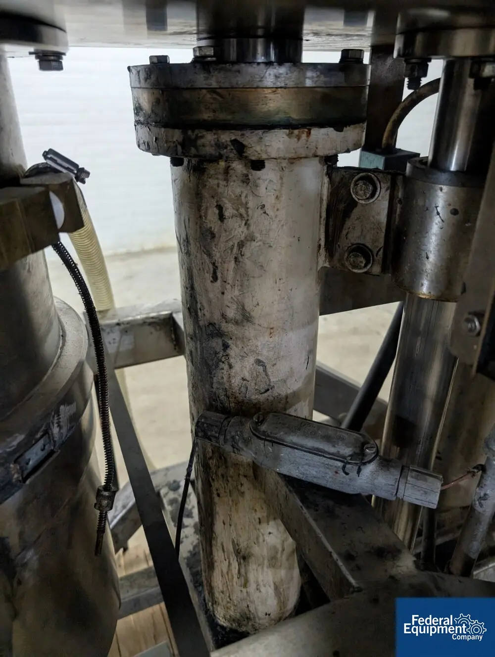 4 gallon Scott Turbon #DP-5-HYD, Stainless Steel double planetary mixer, vacuum cover, jacketed mixing can - Image 8