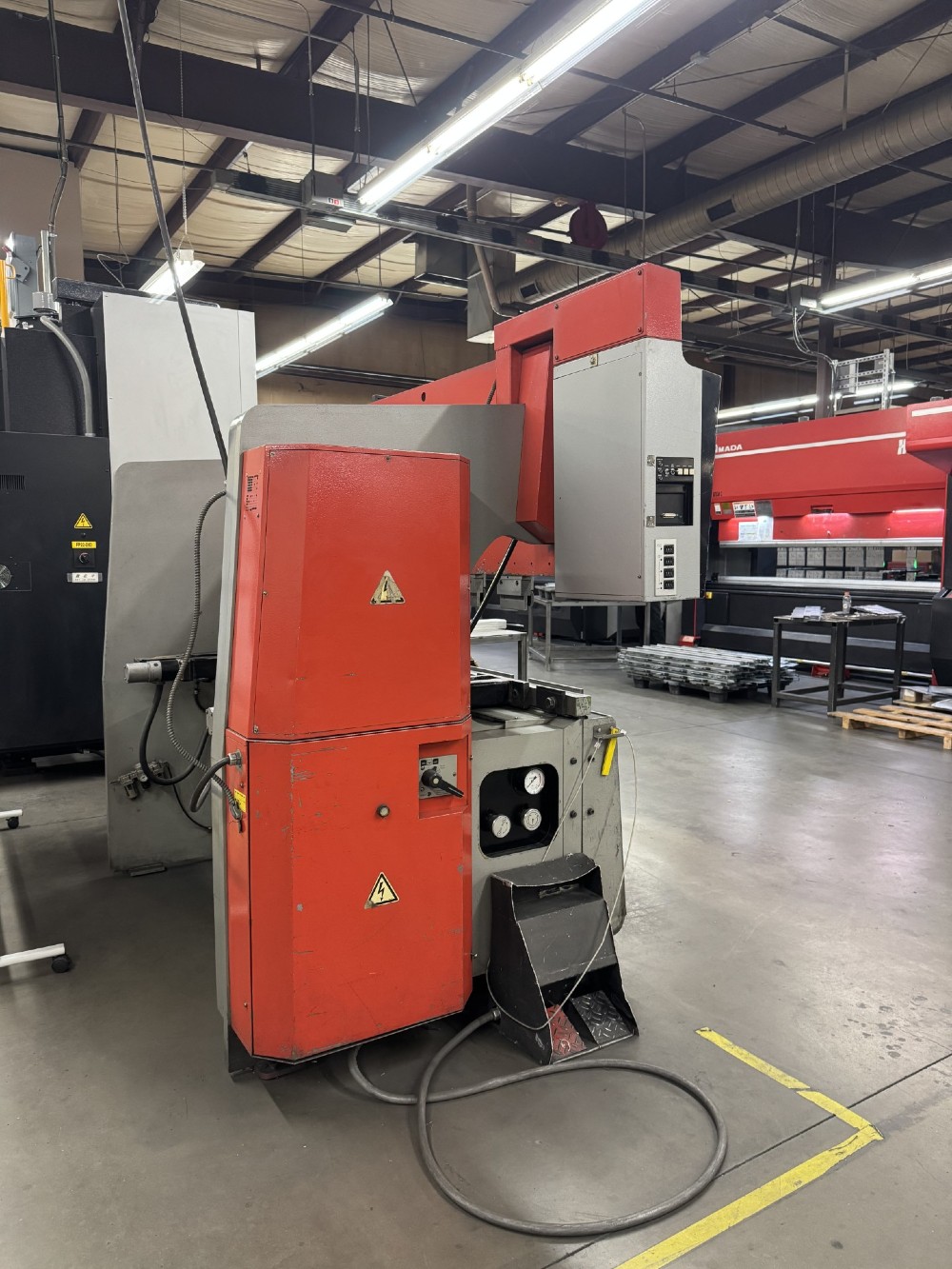 55 Ton, Amada #FBD5020, CNC press brake, NC9-EX CNC Control - Image 6