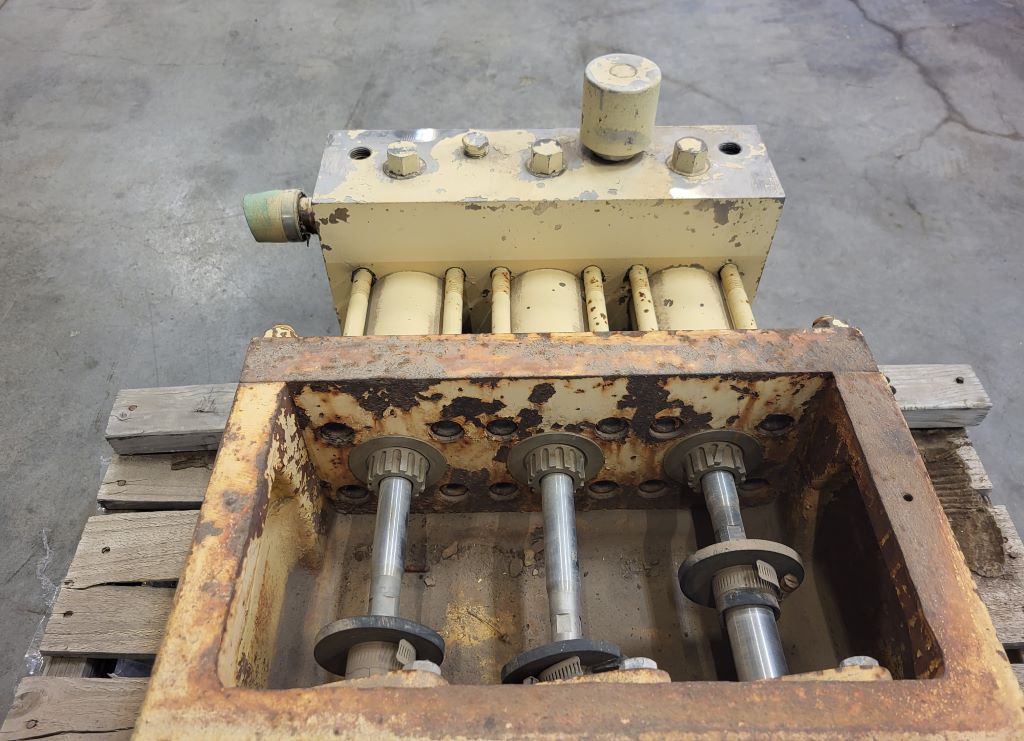 16 GPM @ 10000 psi, Partek #T-300M, Triplex Pump, 3" stroke, 0.95" plungers, 2" suction, 1.5" discharge, 100 - Image 5
