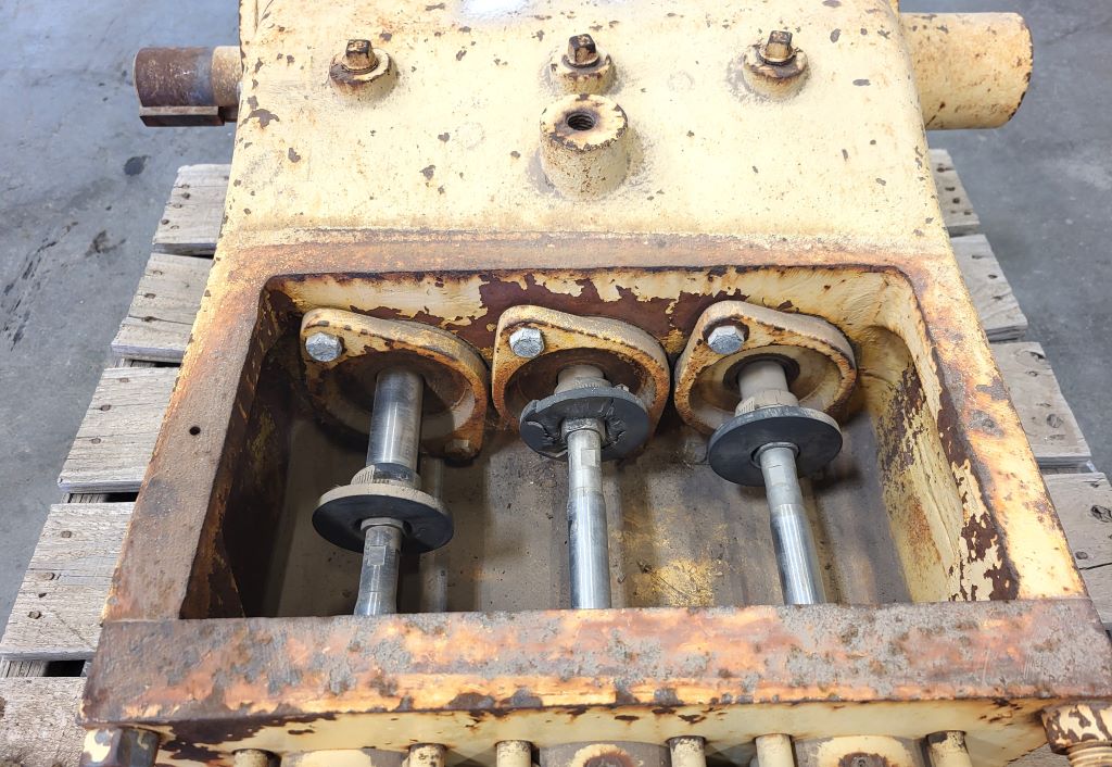 16 GPM @ 10000 psi, Partek #T-300M, Triplex Pump, 3" stroke, 0.95" plungers, 2" suction, 1.5" discharge, 100 - Image 6