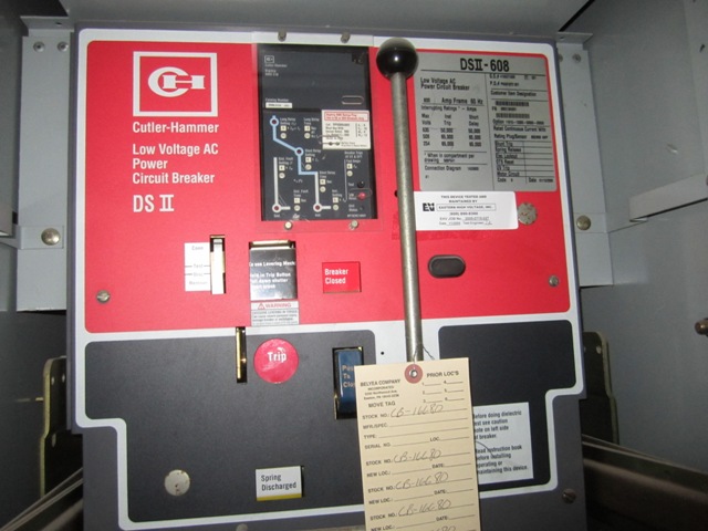 800 Amp, CUTLER HAMMER, DSII-608, 480 Volts, manually operated, drawout, DIGITRIP RMS510 LSIG - Image 1