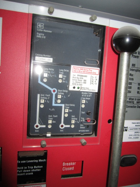 800 Amp, CUTLER HAMMER, DSII-608, 480 Volts, manually operated, drawout, DIGITRIP RMS510 LSIG - Image 3