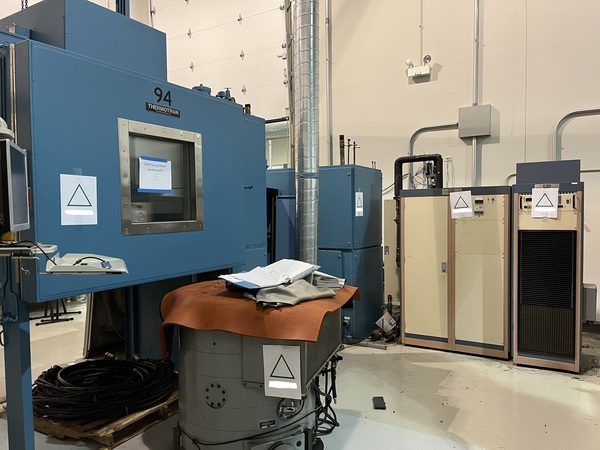 13 KIP Unholtz Dickie #T1000, Vibration System with Thermotron Agree Chamber - Image 3