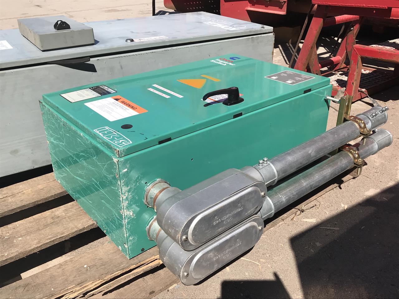 150 Amp. Cummins, Onan LT-150, automatic transfer switch, 480 Volts, 3-phase, 3-poles, 2001 - Image 1