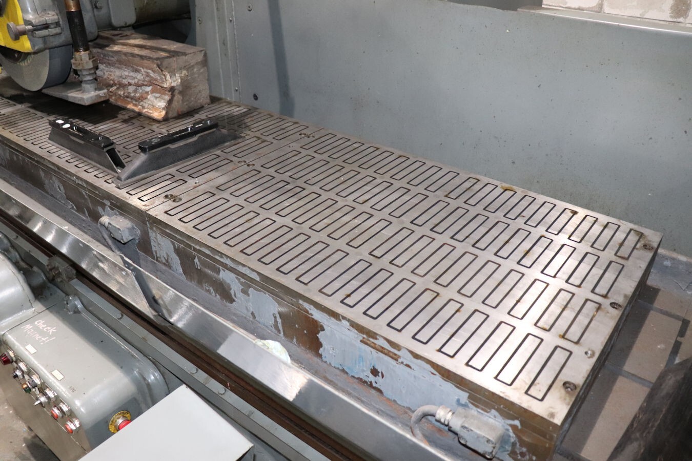 Mattison, 24" x 12' hydraulic surface grinder, (4) 24" x36" electro magnetic chucks, 20" x 3" grind wheel - Image 10