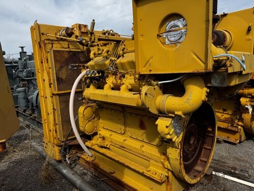 Caterpillar #D379B, Industrial Engine, 23 sq.ft. Radiator, 10% mechanical governor - Image 1