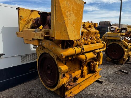 Caterpillar #D379D, Industrial Engine w/Fan, 10% mechanical governor - Image 1