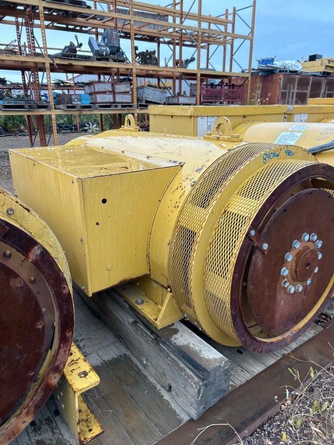 1050 KW, 1200 RPM, Kato #1050-685-611, Generator End, 3 phase, 1500 kVA, 347/600 V - Image 5