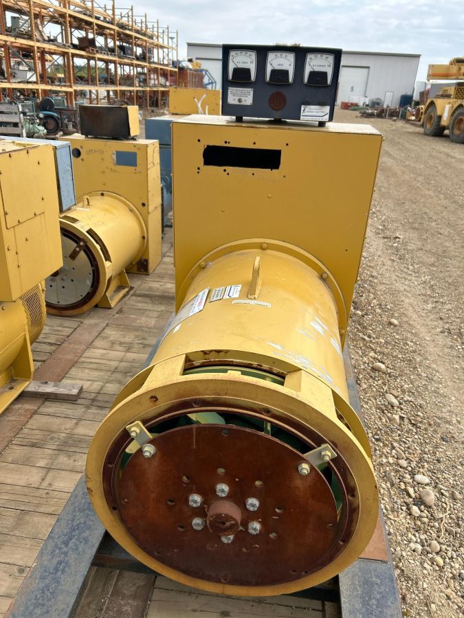 305 KW, 1800 RPM, Marathon #433RSL4019, Generator End, 3 phase, 381 kVA, 277/480 V - Image 3