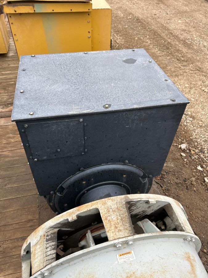 430 KW, 1800 RPM, Stamford, Generator End, 3 phase, 208 V - Image 3