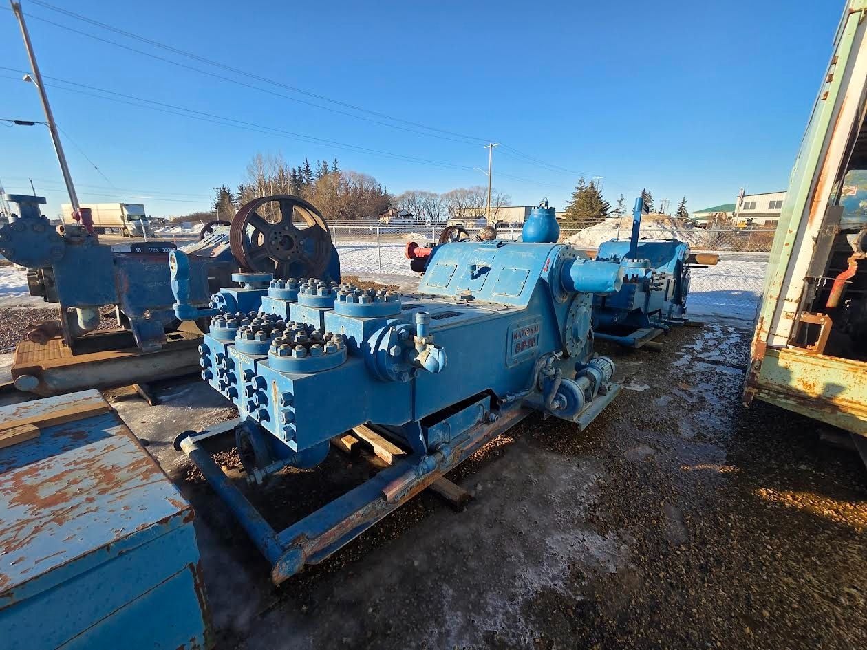 National #8P80, Triplex Mud Pump, 80 HP, 11' width x 27' L 3-Sided Pump House - Image 1