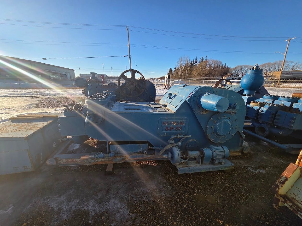 National #8P80, Triplex Mud Pump, 80 HP, 11' width x 27' L 3-Sided Pump House - Image 4