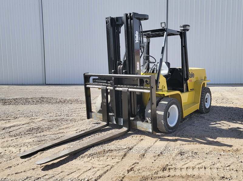 15500 lb. Yale #155, forklift, 180" lift height, Perkins diesel engine, solid tires, 3 stages mats, 2001 - Image 4