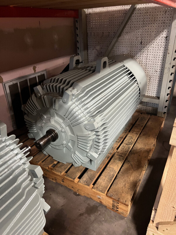 300 HP 1800 RPM Toshiba, Frame 449TS, 330a, 460 Volts - Image 3