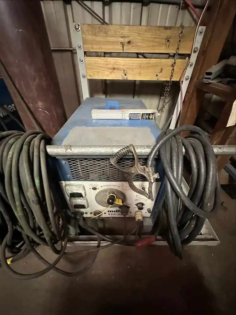 200 Amps, Miller #SCP-200C, DC arc welder with Millermatic S-52E wire feeder cart - Image 2