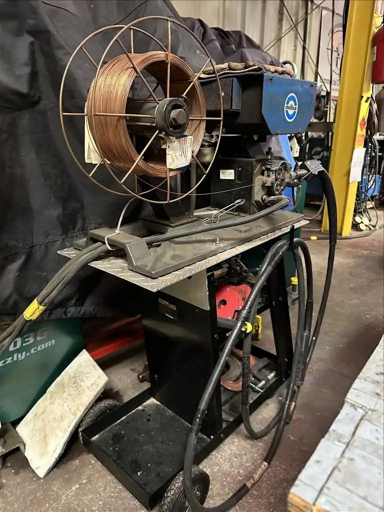200 Amps, Miller #SCP-200C, DC arc welder with Millermatic S-52E wire feeder cart - Image 4