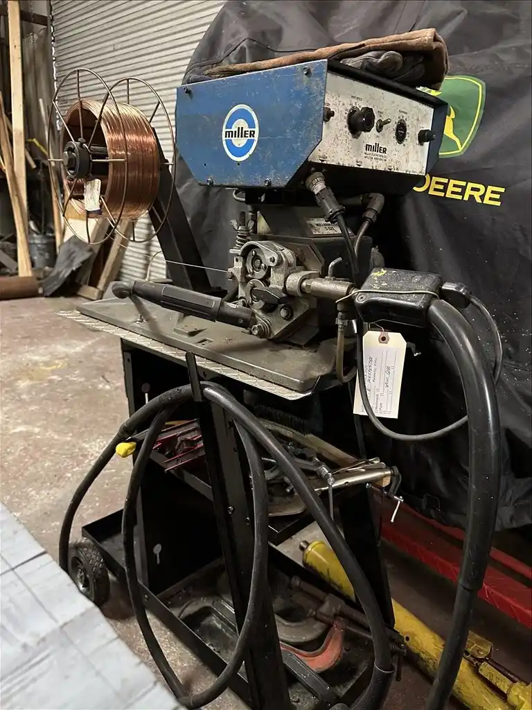 200 Amps, Miller #SCP-200C, DC arc welder with Millermatic S-52E wire feeder cart - Image 5