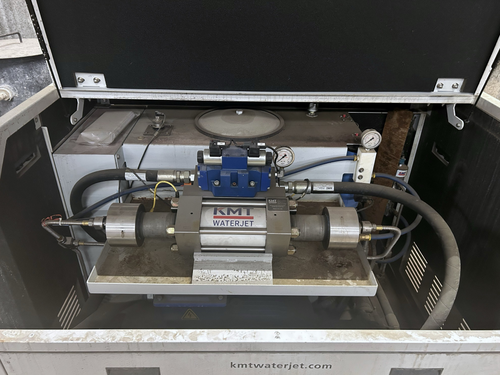 Techni #TJ1500X2, waterjet cutting system, 4' x 8', operators pendant control, 50 HP, 2-Axis, 2010 - Image 7
