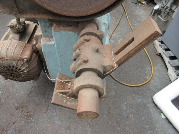 Besly #205, pedestal grinder - Image 3