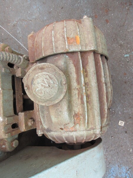 Besly #205, pedestal grinder - Image 9