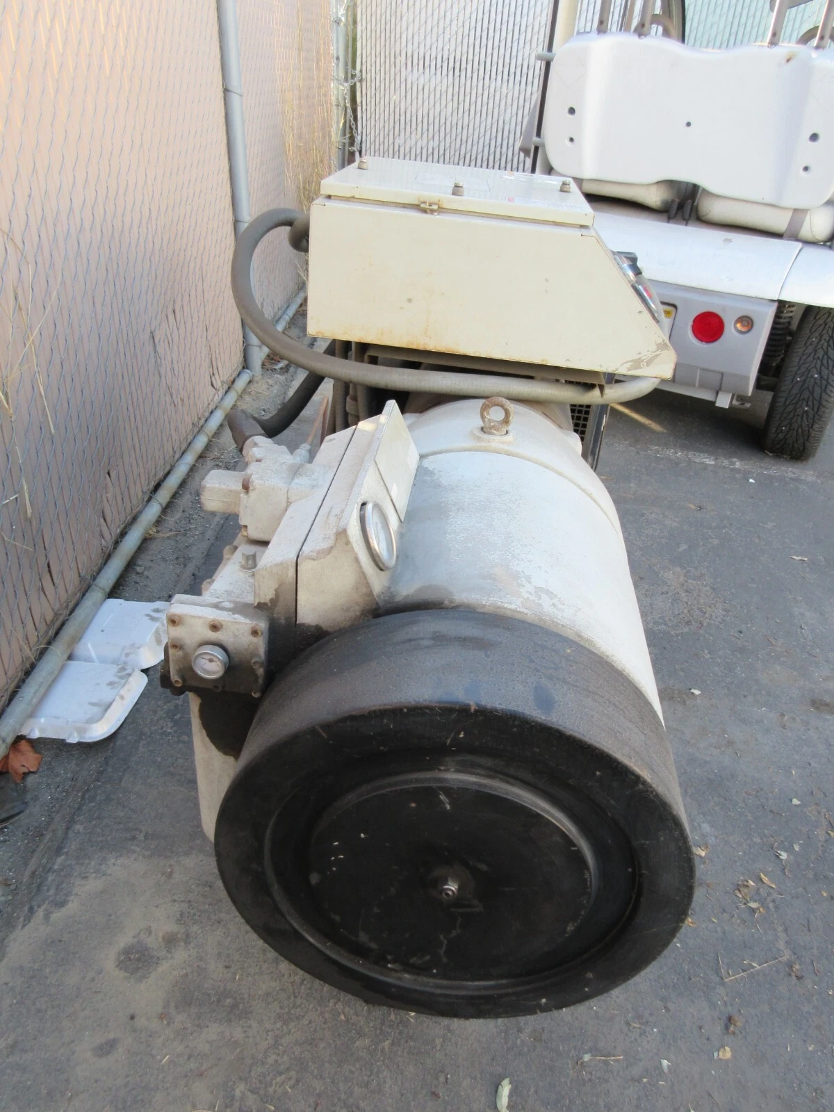 CompAir Hydrovane, rotary air compressor, 460 V Baldor motor - Image 8
