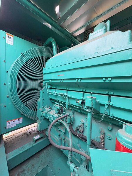 450 KW Cummins #450DFEC, diesel generator set, 277/480 Volts, 1997 - Image 2