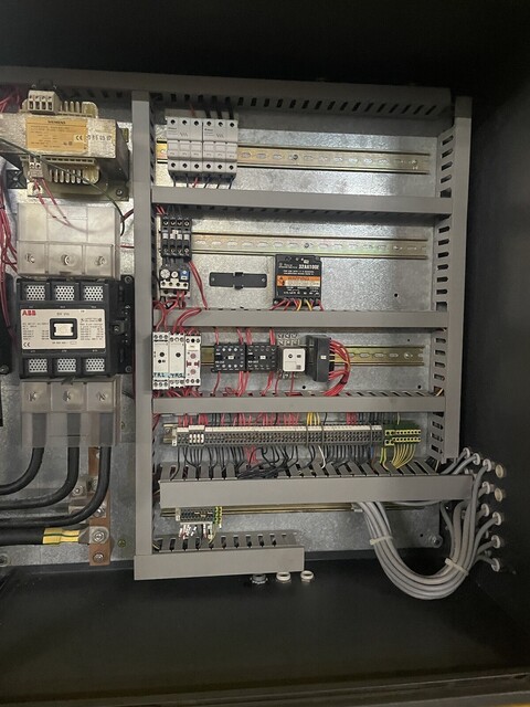 1230 cfm, 110 psig, Kaeser #FS-300, rotary screw air compressor, 300 HP, 1800 RPM, water cooled, 1997 - Image 6
