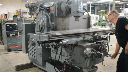 Kearney & Trecker #550TF-20, cnc hmc, 50" X x 16" Y x 18" Z, 1300 RPM, 21" throat, 50 HP - Image 2