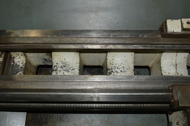17-3/4" x 65" Clausing Metosa #C1565VS, gap bed geared head lathe, 10-5/8" socs, 10" 6-jaw, 2300 RPM, 7-1/2" - Image 6