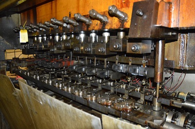 75 Ton, Waterbury-Farrel #PC-112, transfer press, 12 stations, 7" stroke, 60-100 SPM, air clutch & brake - Image 3