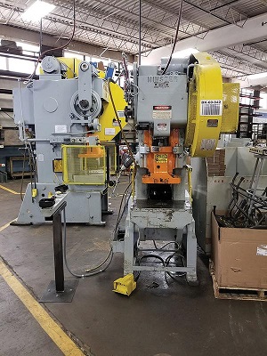 32 Ton, Minster #4, OBI flywheel press, 3" stroke, 9" Shut Height, 2.25" adjustable, air clutch - Image 1