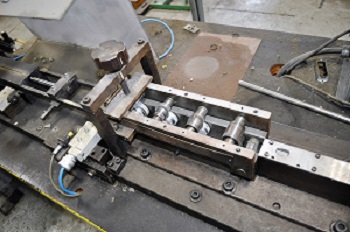 4 Stand, Custom built mini right angle rollforming line, powered uncoiler, hydraulic shear - Image 1