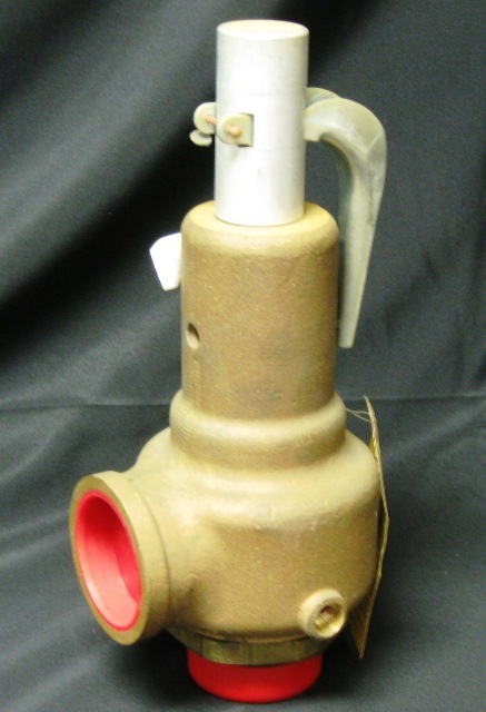 2-1/2" Conbraco #19-801-30, safety relief valve, 3472 scfm, 125 psi, 1/2 HP, - Image 1