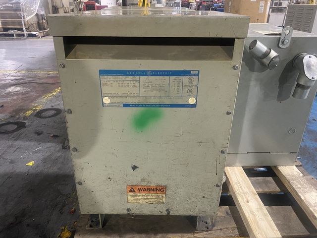 15 KVA 480 Primary, 208Y/120 Secondary, General Electric 9T23B3871 transformer - Image 1