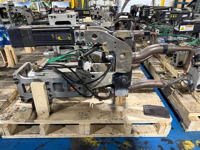 Pinch type weld gun, Milco 665-16001-66, weld & water tested - Image 1
