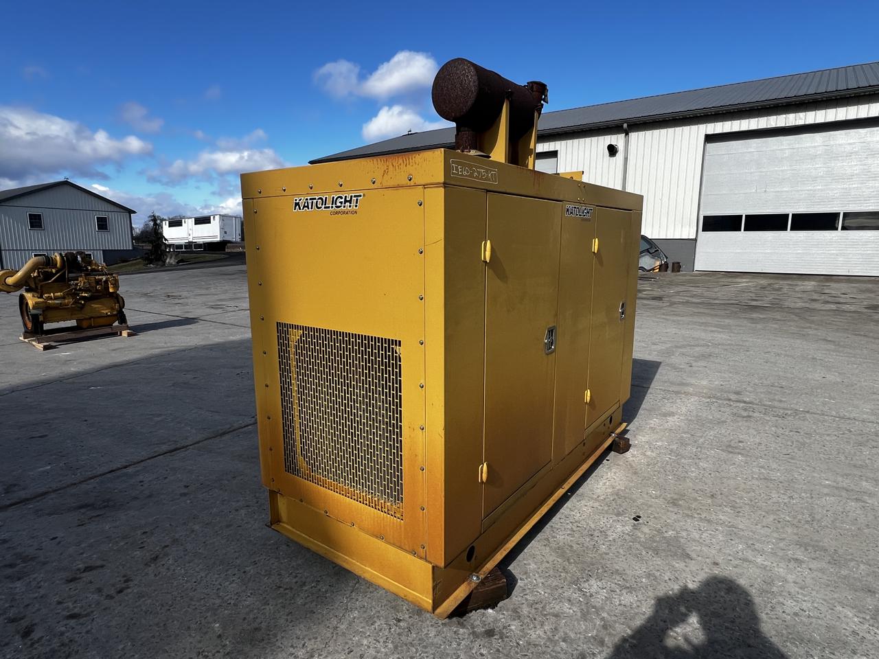 60 KW Kato #L60EDG4, Natural gas or propane generator, enclosed skid mounted, 120/240 Volts, 453 hours, 1997 - Image 2