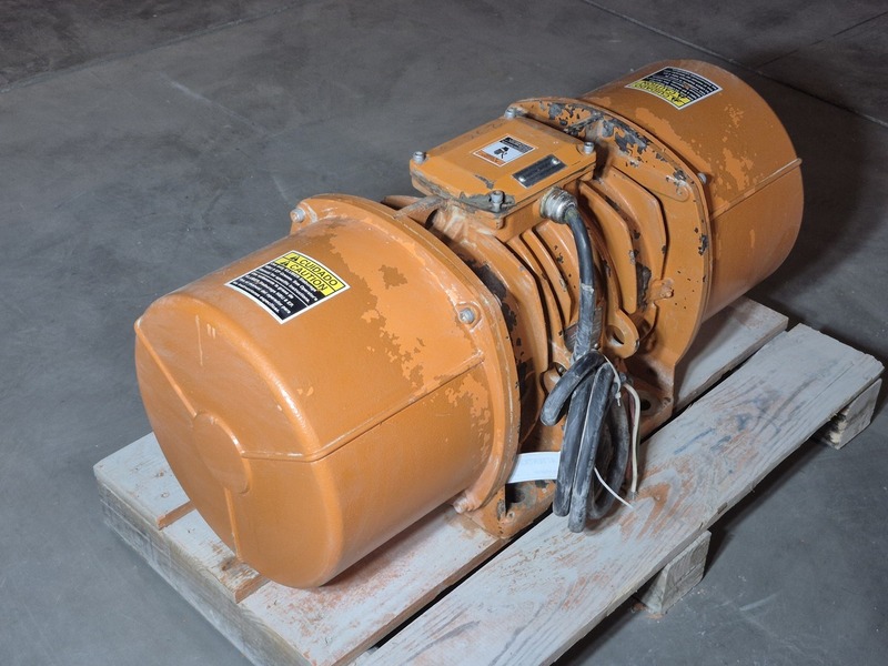 5.8 HP 900 RPM General Kinematics #IM9-14400, electric vibrator, 575 Volts - Image 9